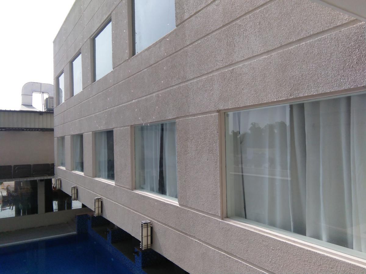 Silver Estate Resort Tikamgarh Exterior photo