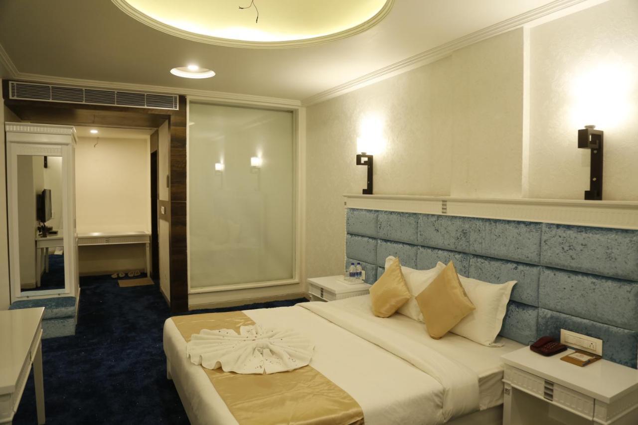 Silver Estate Resort Tikamgarh Exterior photo